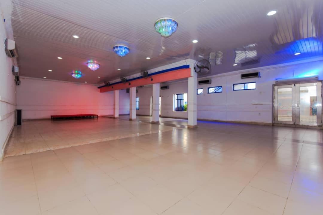 Ben Auto Hotel Lagos Exterior foto