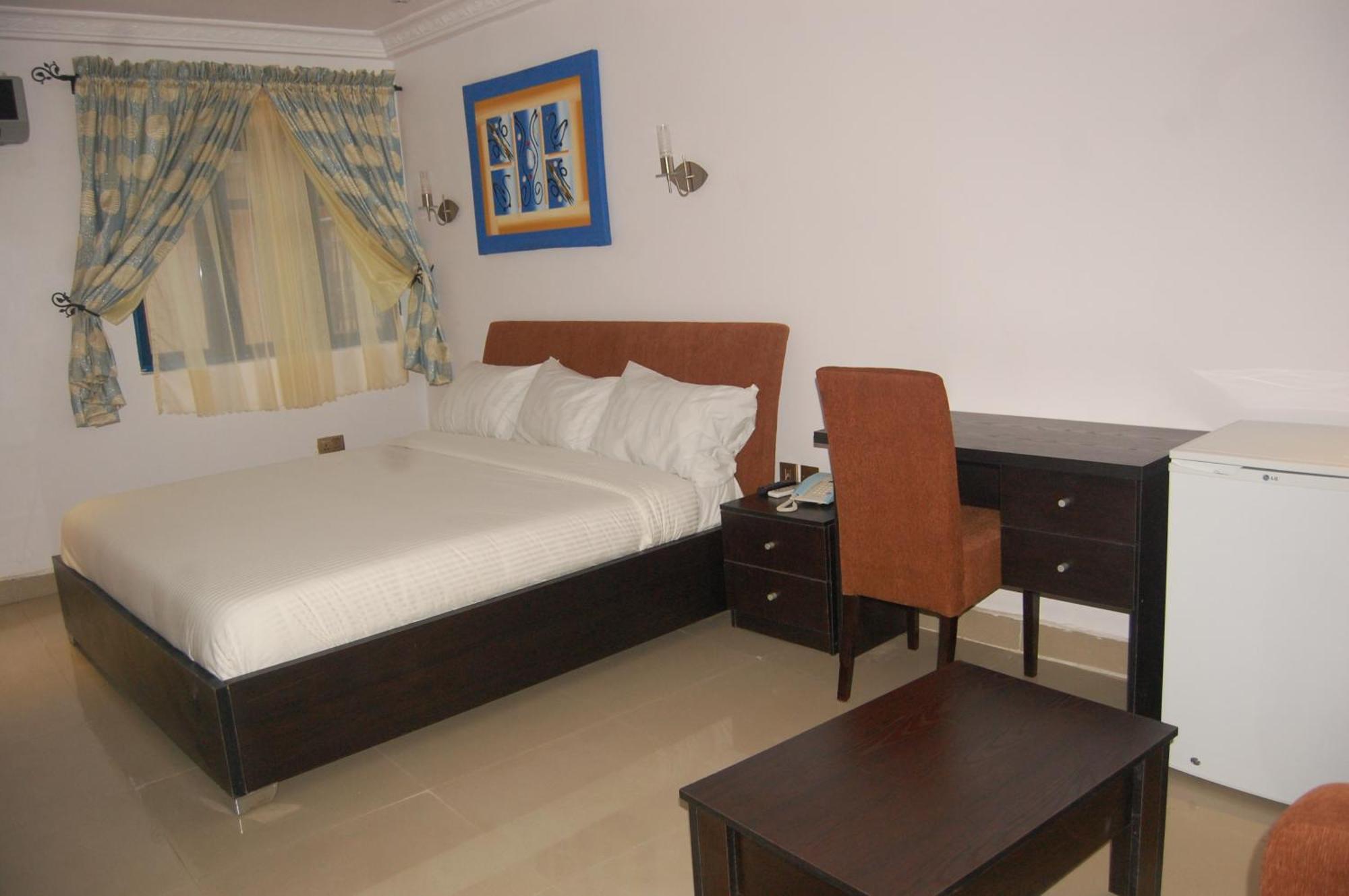 Ben Auto Hotel Lagos Exterior foto
