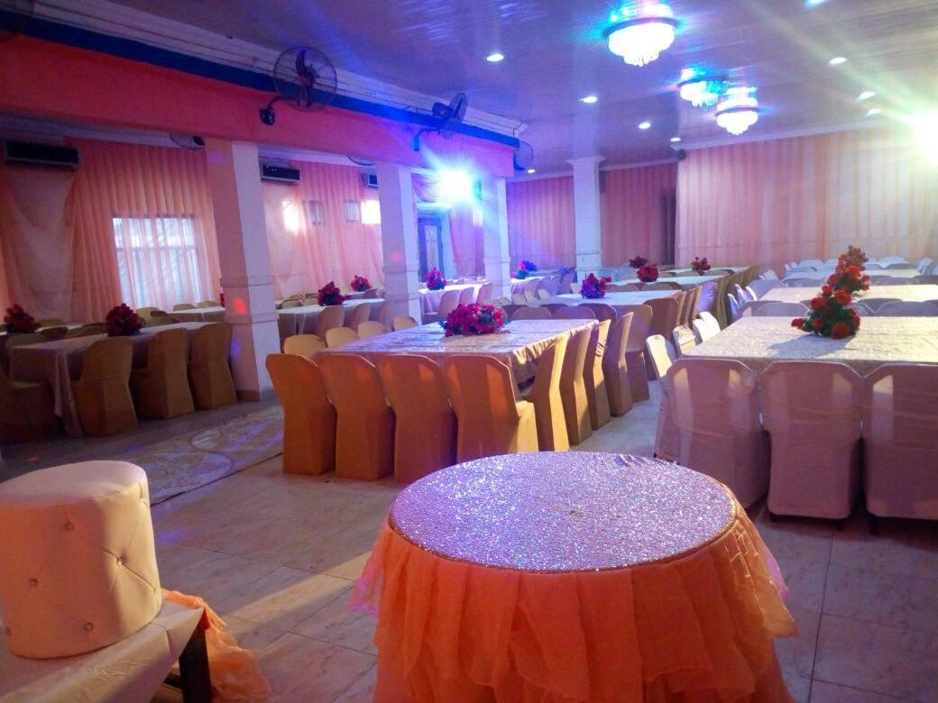 Ben Auto Hotel Lagos Exterior foto
