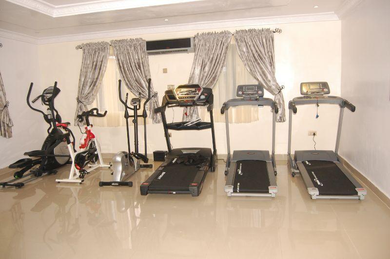 Ben Auto Hotel Lagos Exterior foto