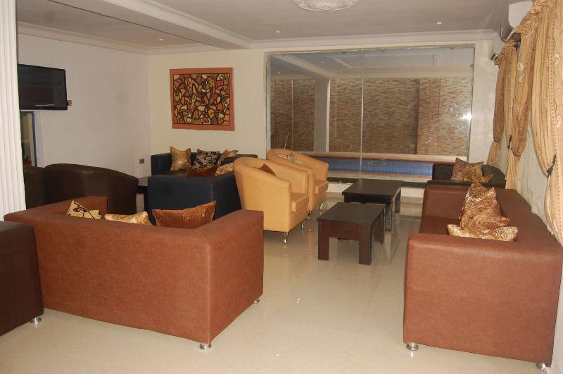 Ben Auto Hotel Lagos Exterior foto