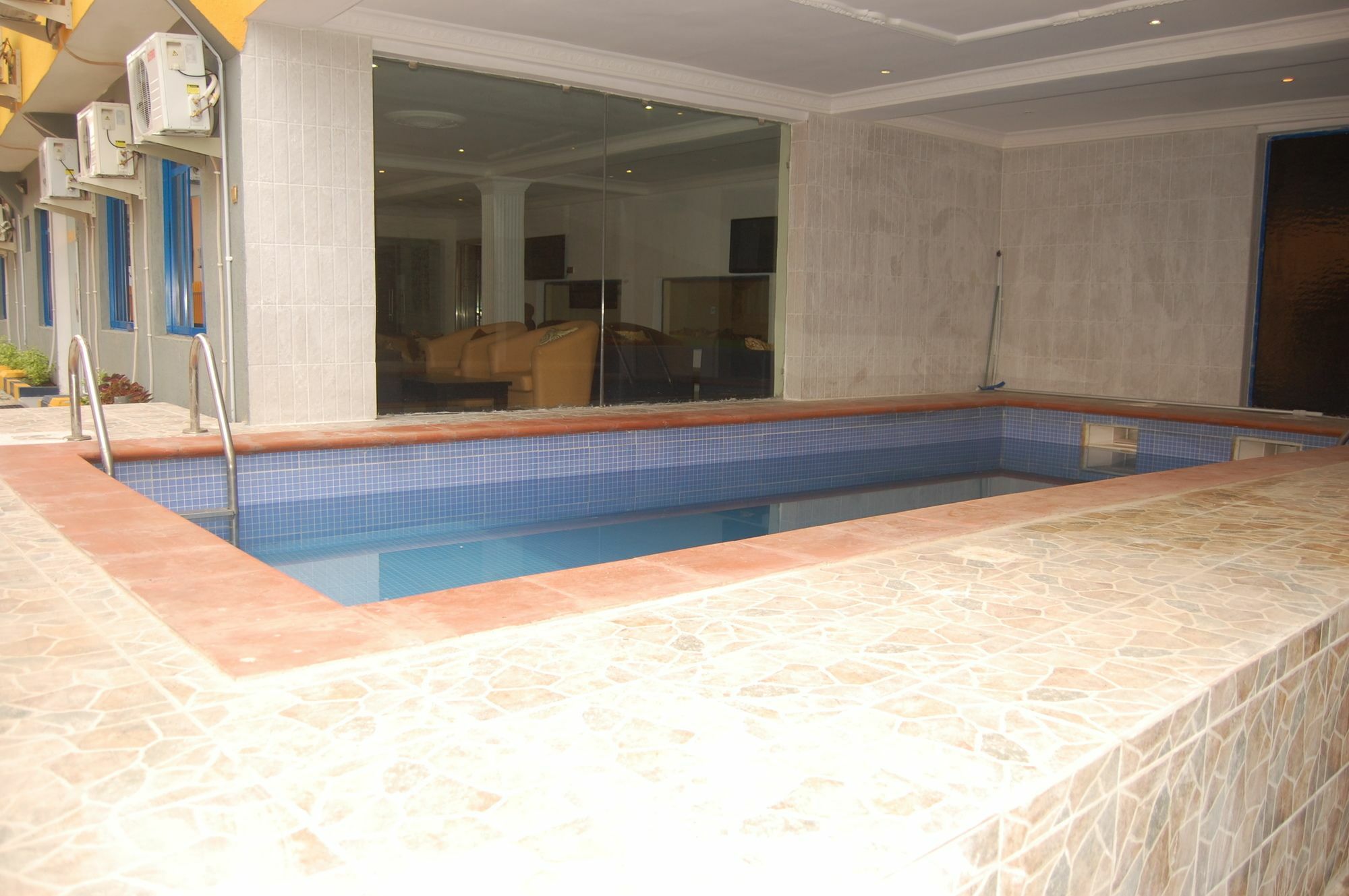 Ben Auto Hotel Lagos Exterior foto