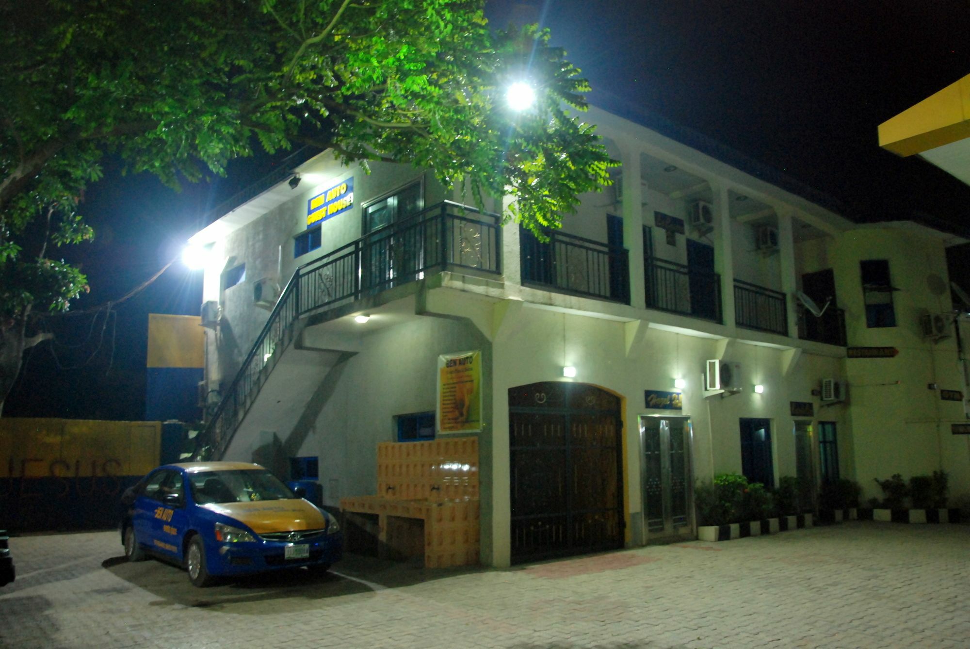 Ben Auto Hotel Lagos Exterior foto